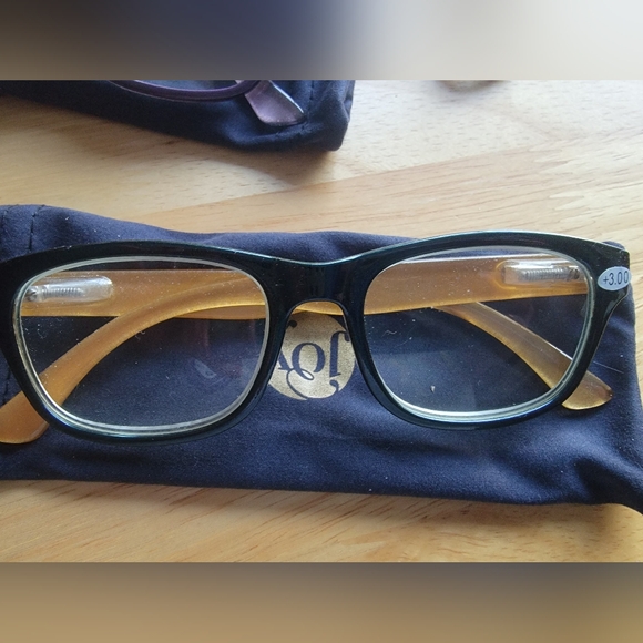 Joy Mangano Women's Glasses- 5 Remaining Pair Bundle +3.00 - Picture 5 of 6